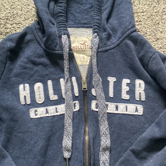 Hollister zip up - Picture 2 of 3